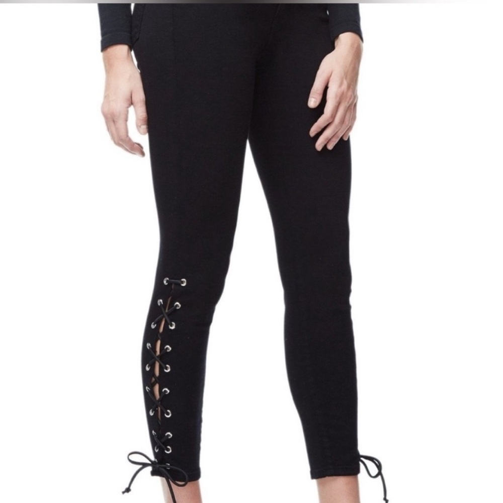 NWOT GOOD AMERICAN Black Good Legs Half Laced Up Jeans